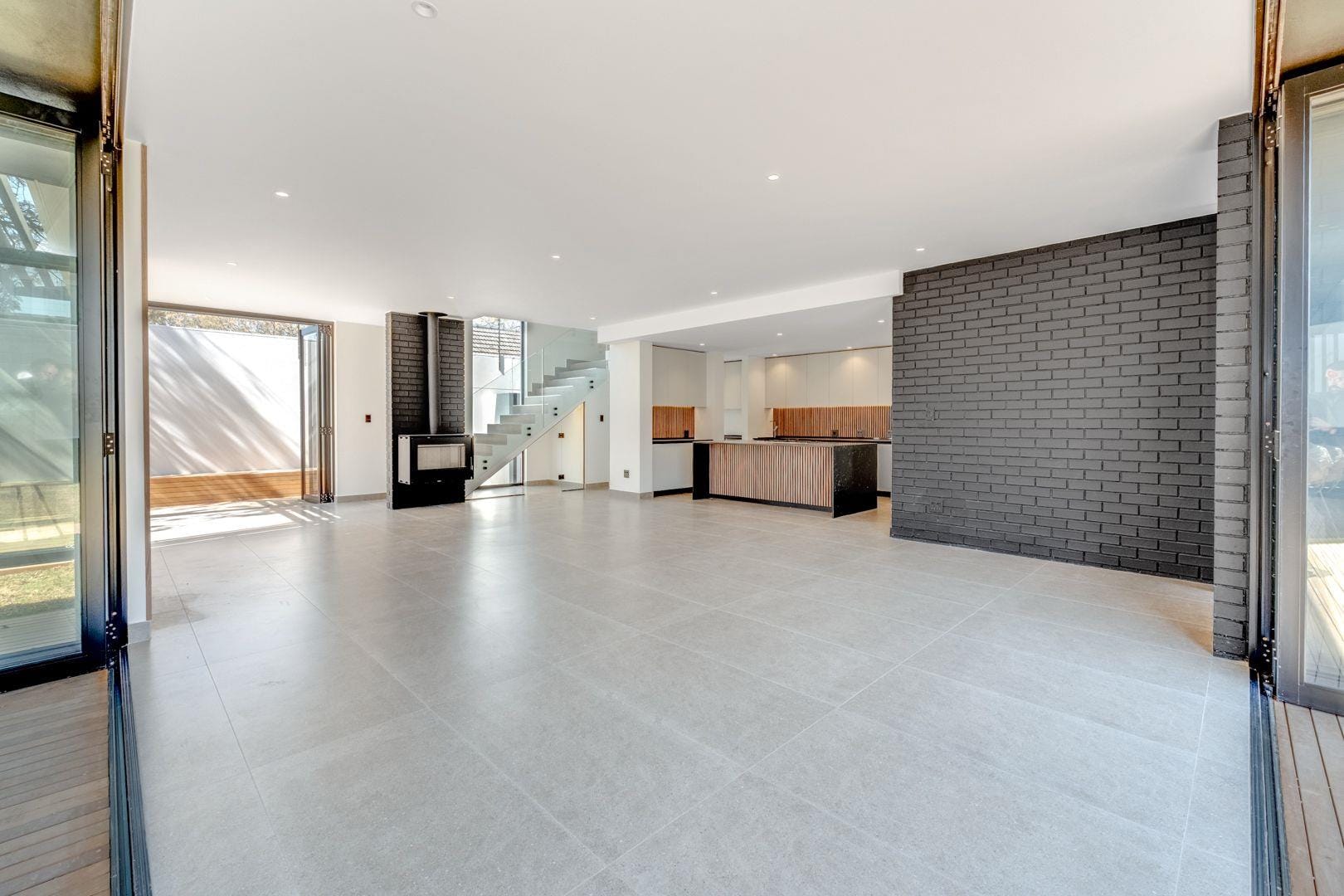 4 Bed Townhouse Property for Sale in Bryanston, Sandton (Gauteng)
