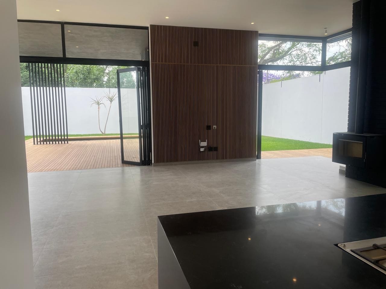 4 Bed Townhouse Property for Sale in Bryanston, Sandton (Gauteng)