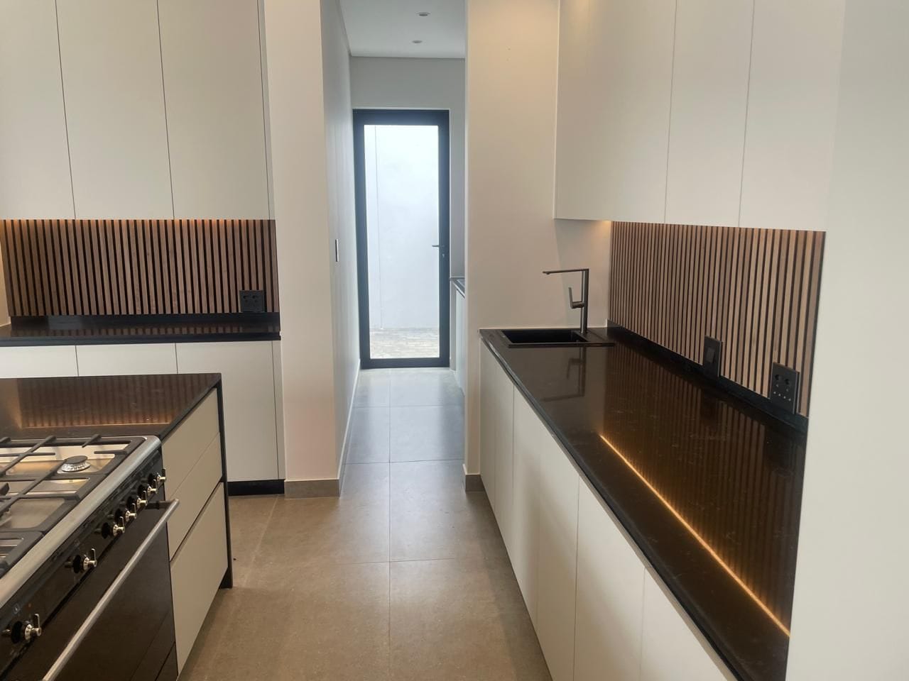 4 Bed Townhouse Property for Sale in Bryanston, Sandton (Gauteng)
