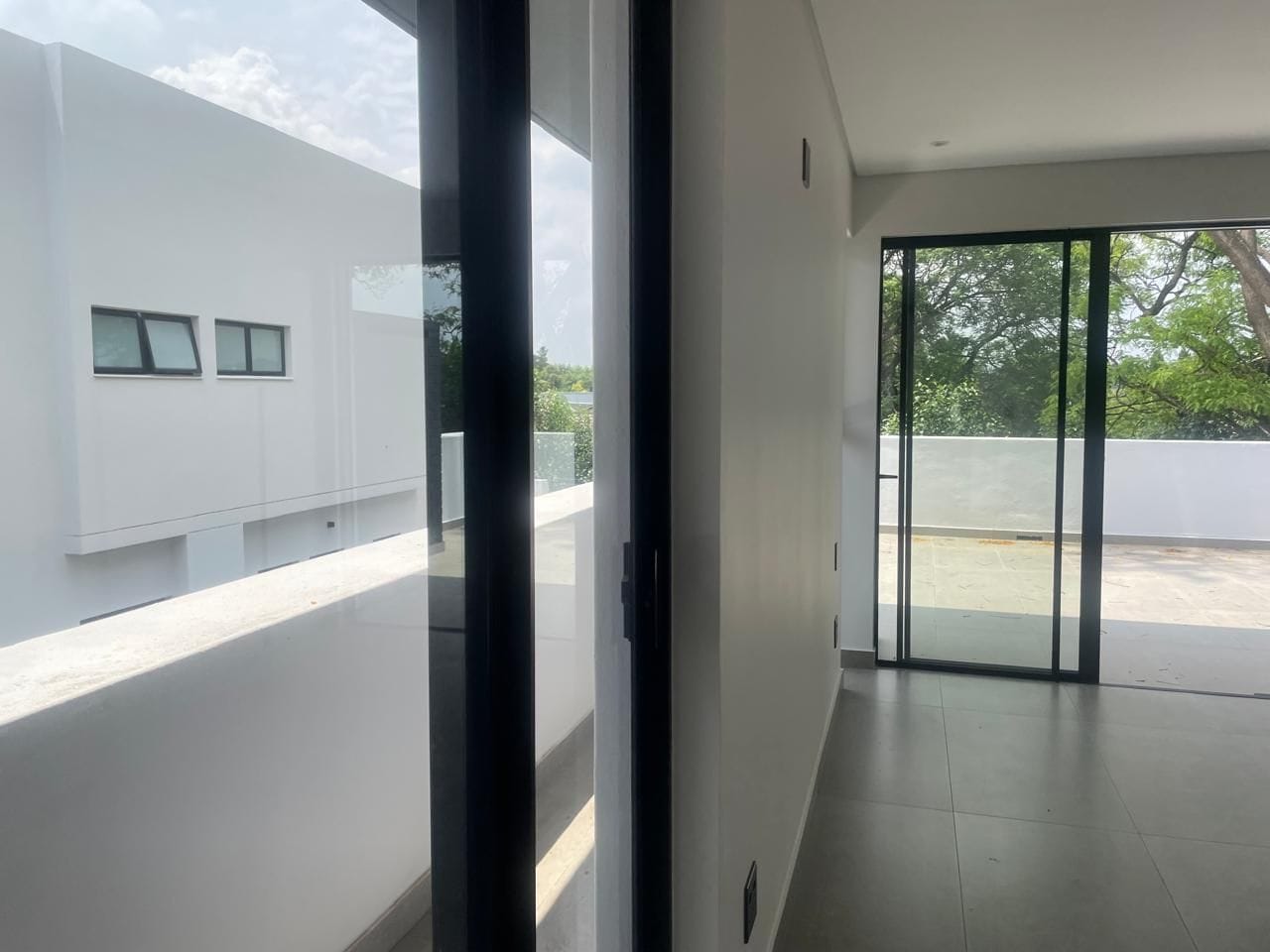 4 Bed Townhouse Property for Sale in Bryanston, Sandton (Gauteng)