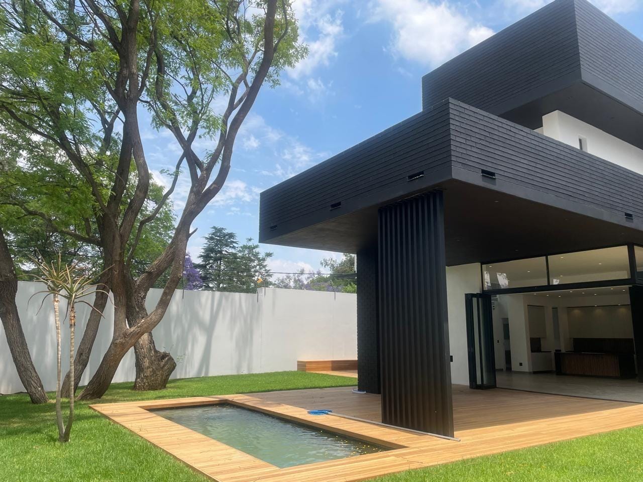 4 Bed Townhouse Property for Sale in Bryanston, Sandton (Gauteng)