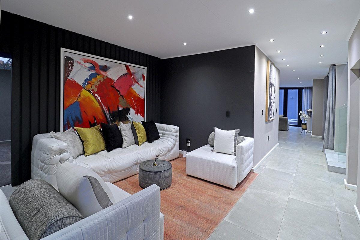 5 Bed House Property for Sale in Bryanston, Sandton (Gauteng)