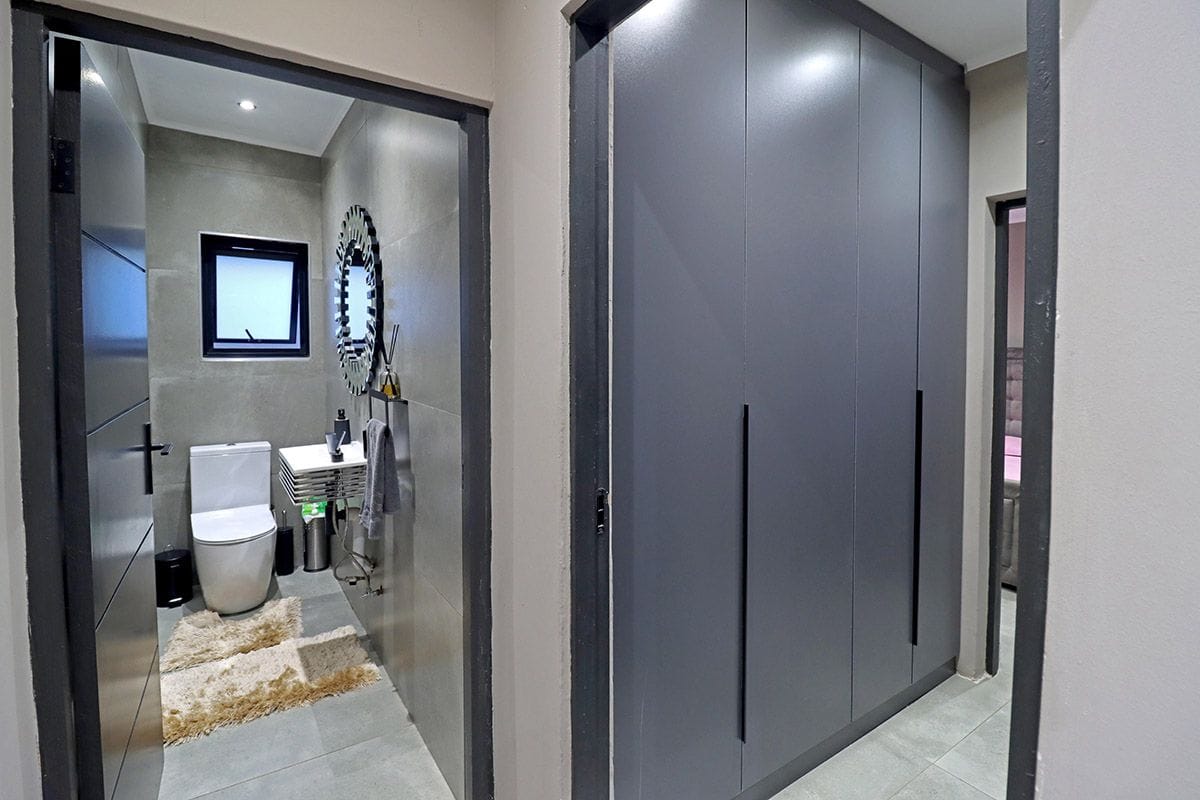5 Bed House Property for Sale in Bryanston, Sandton (Gauteng)