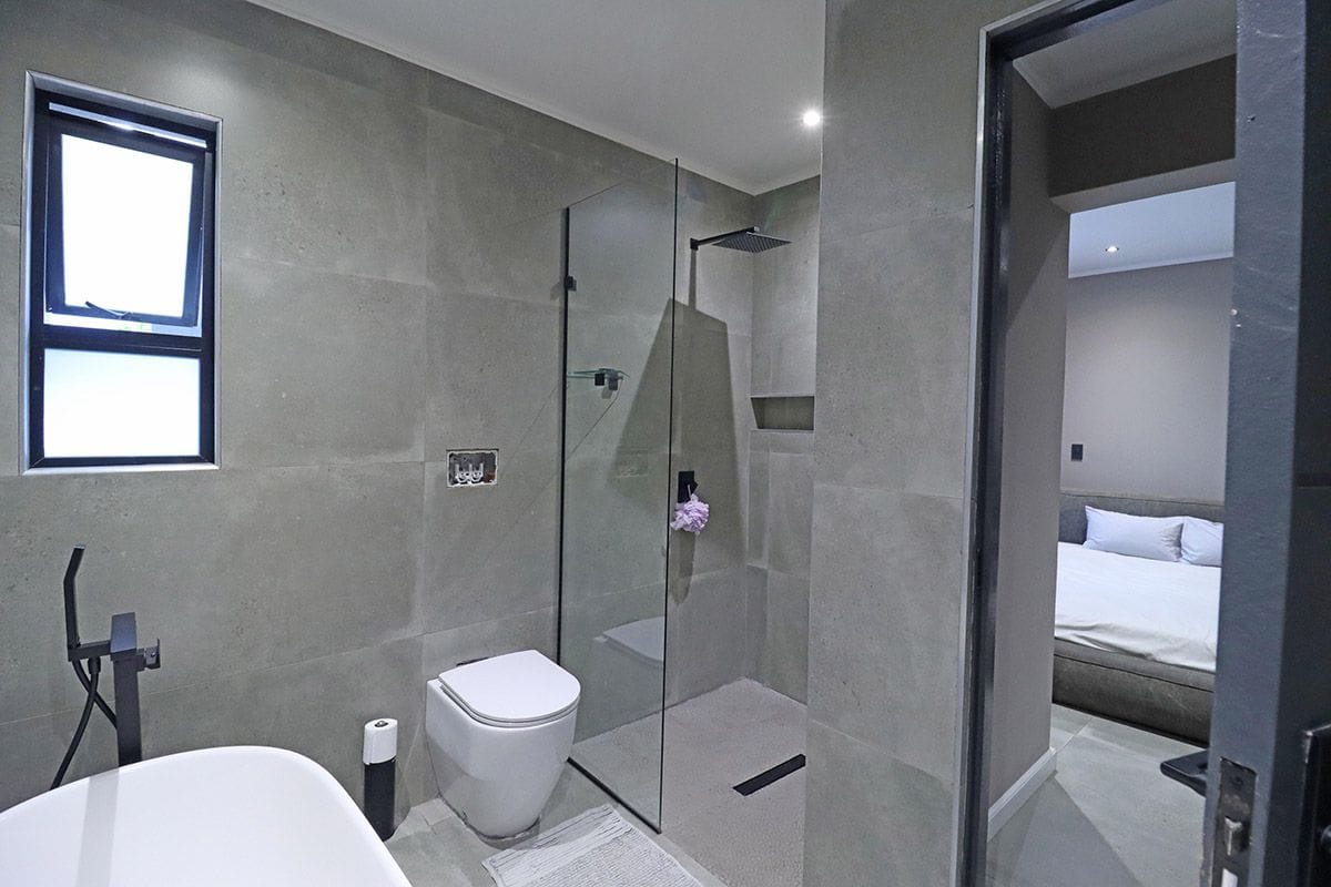 5 Bed House Property for Sale in Bryanston, Sandton (Gauteng)