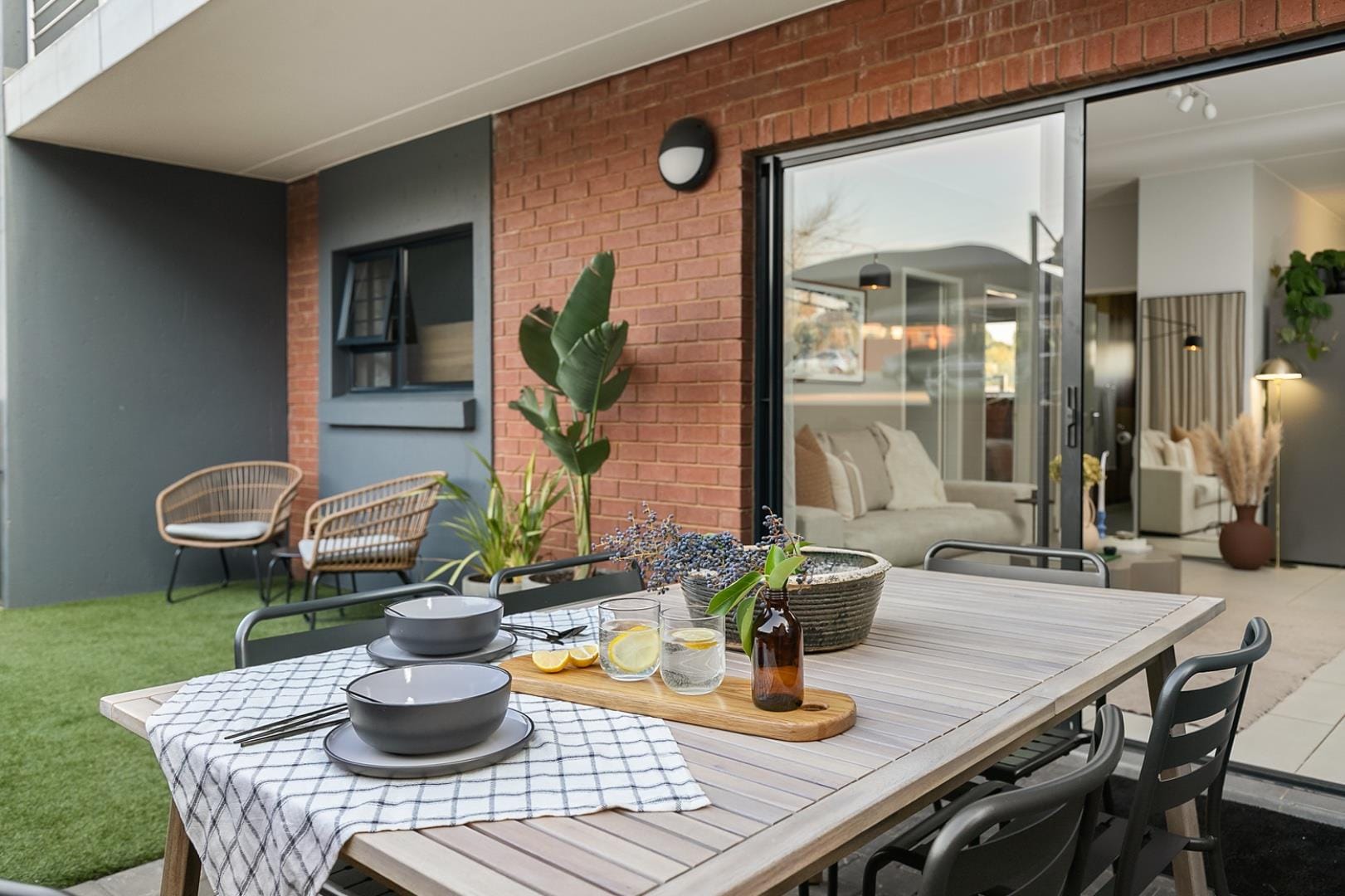 2 Bed Apartment Property for Sale in Rembrandt Park, Johannesburg (Gauteng)