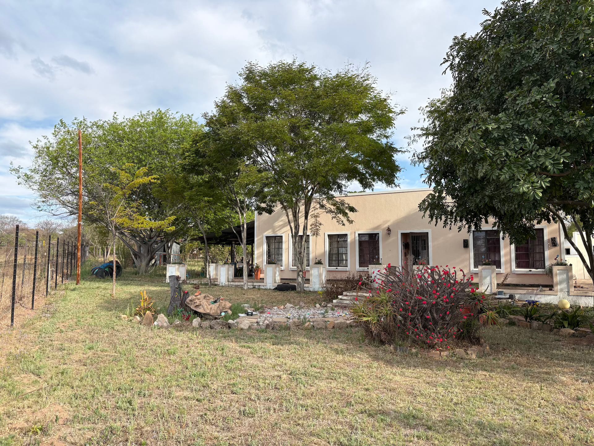 2 Bed House Property for Sale in Vaalwater, Vaalwater (Limpopo)